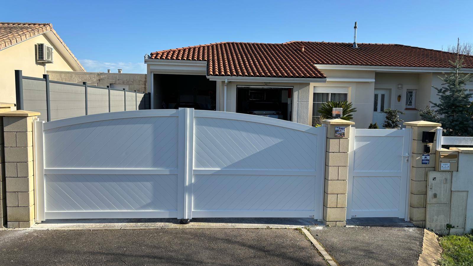 Remplacer son portail battant et son portillon avec moteur à Parentis en Born