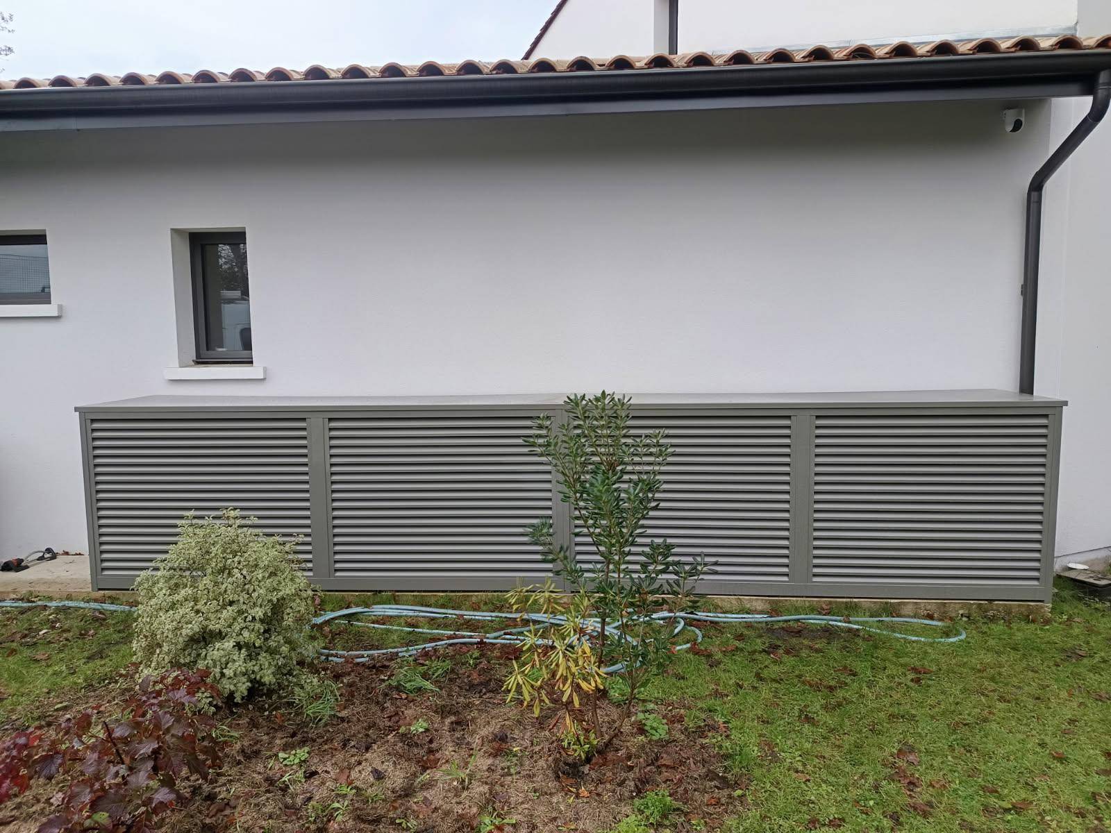 Décoration pour climatisation extérieure