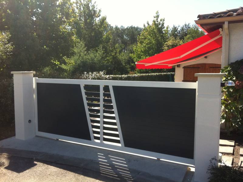 Portail coulissant aluminium à Sanguinet